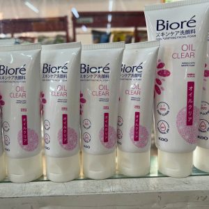 Sữa rửa mặt Biore sạch nhờn - Chai 100g