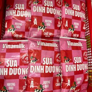 Sữa bịch Vinamilk dinh hương dâu 220ml - thùng