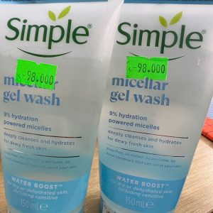 Sữa rửa mặt Cấp ẩm và sạch sâu cho da khô Simple - Chai 150ml