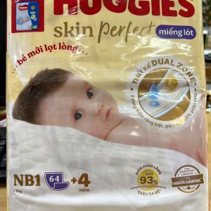 Miếng lót Huggies skin Perfect NB1 - Bì 64 miếng