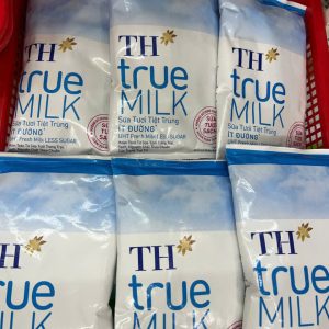 Sữa bịch TH ít đường 220ml - bịch